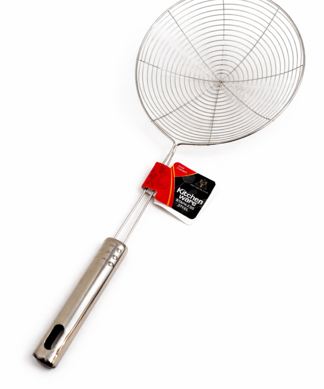 مصفاة للأطعمة من الزيت أو الماء الساخن