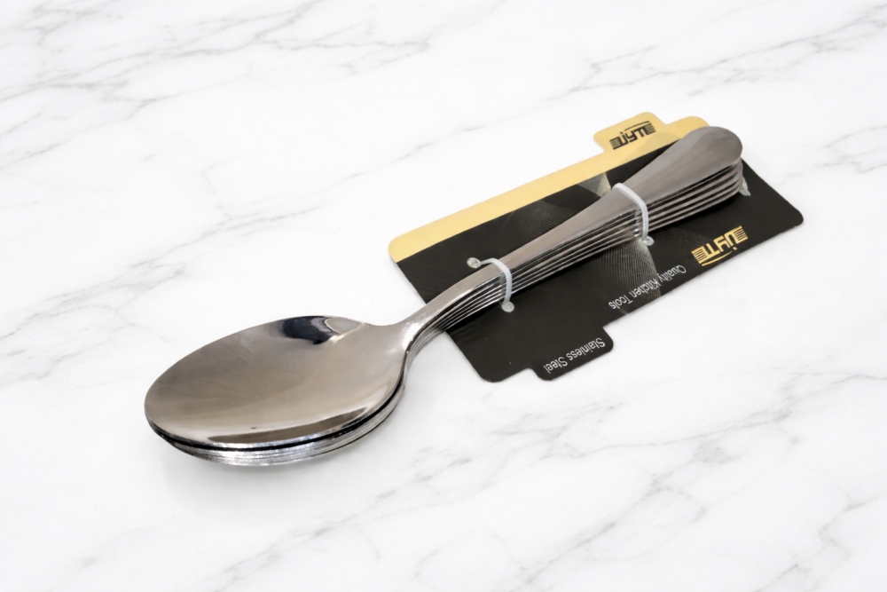 ملاعق المائدة