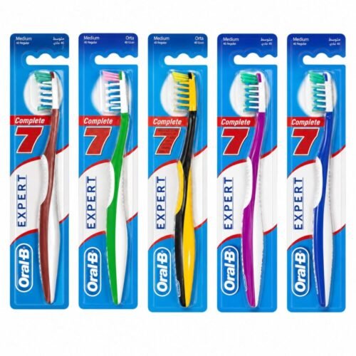 "Oral-B" Toothbrush Medium - فرشاة أسنان