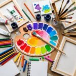 أدوات ودفاتر الرسم والتلوين